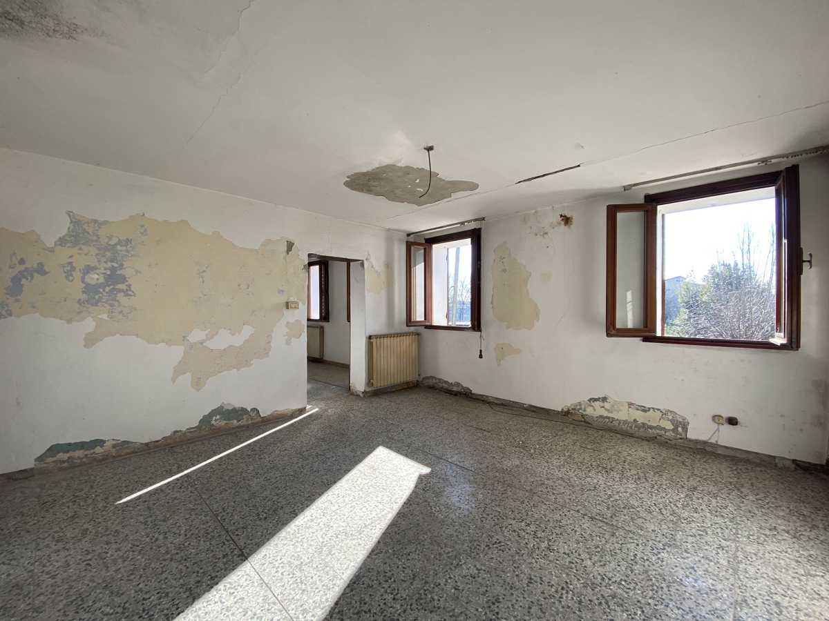 Villa da ristrutturare a Ospedaletto Euganeo