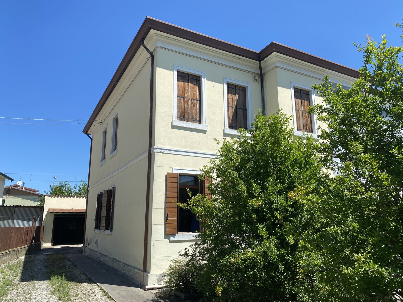 Villa Bifamiliare con giardino a Ospedaletto Euganeo