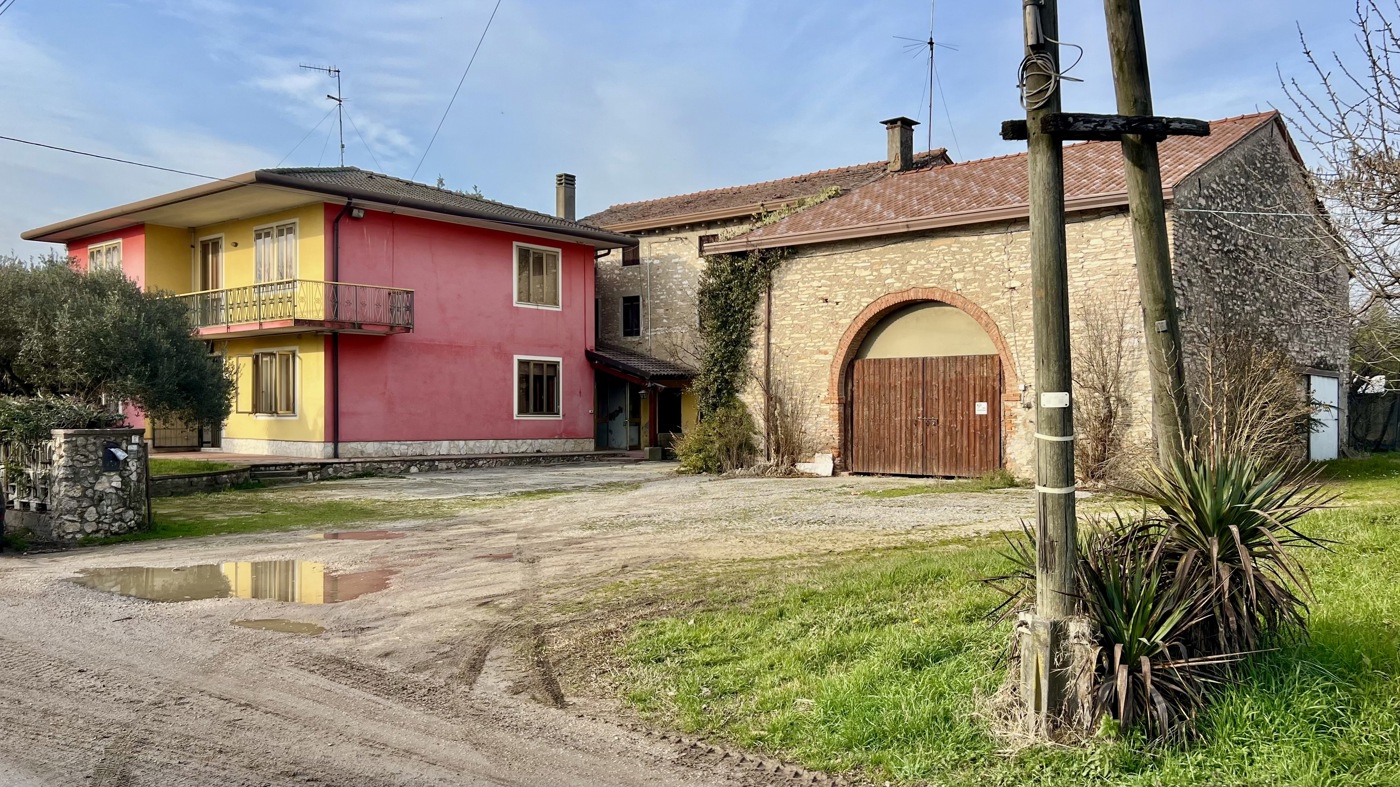 Casa indipendente con giardino a Rovolon