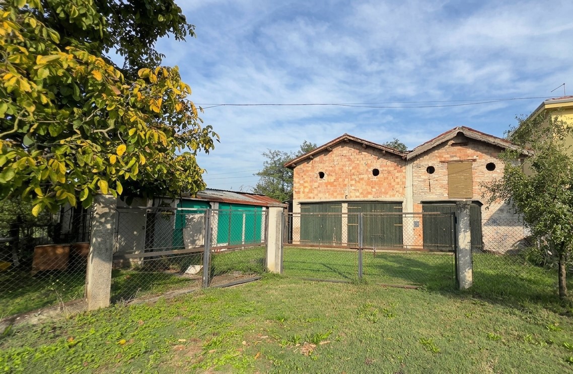 Magazzino in vendita a Este