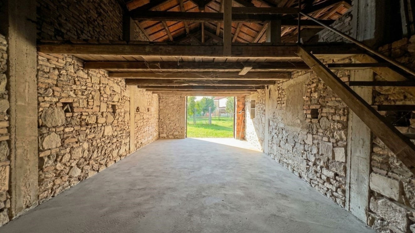 Magazzino in vendita a Este