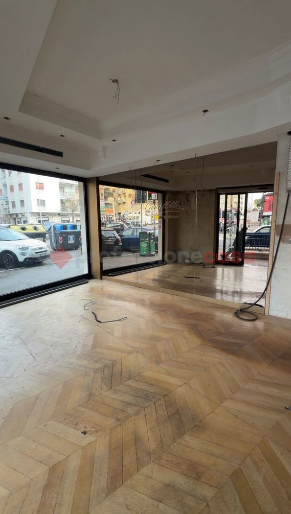 Negozio in affitto a Roma