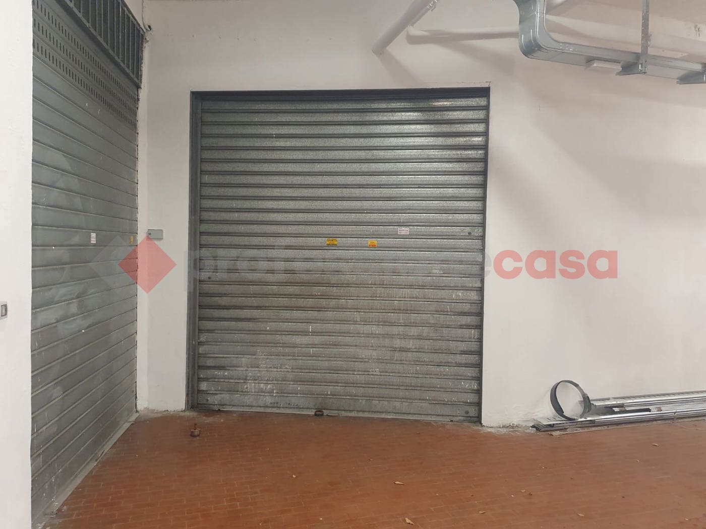 Box/Garage 44mq in vendita a Roma