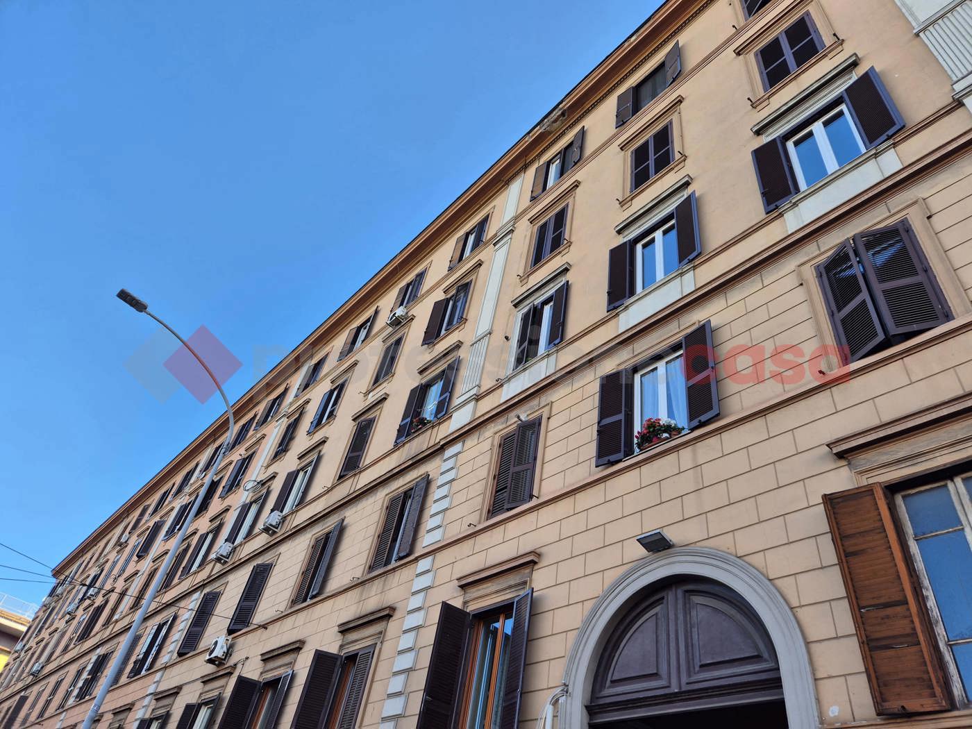 Attività commerciale in vendita a Roma