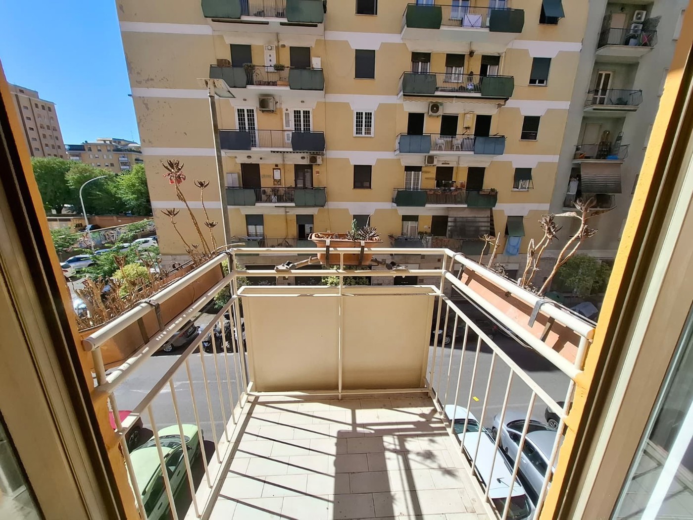 Quadrilocale arredato in affitto a Roma
