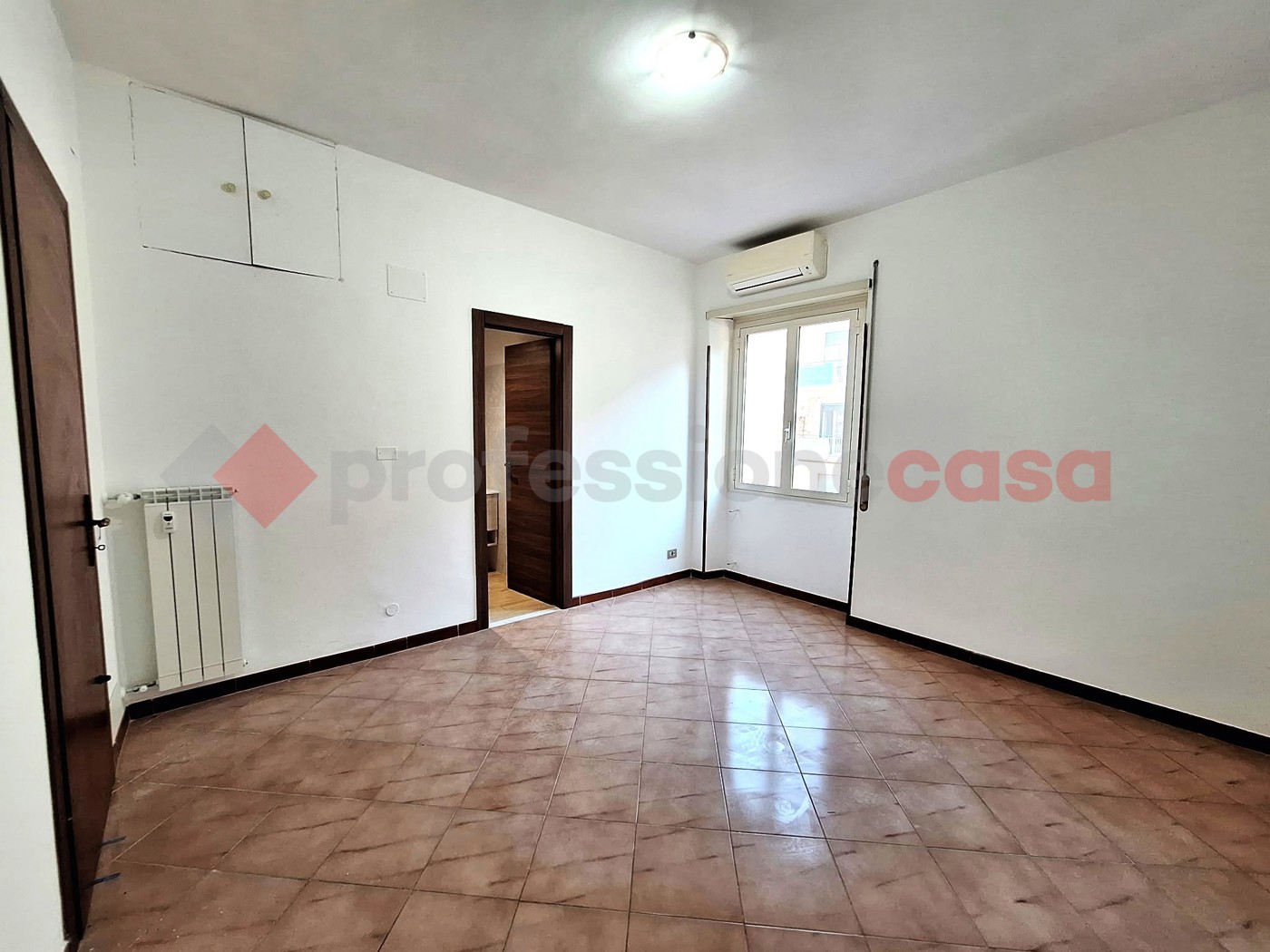 Quadrilocale arredato in affitto a Roma