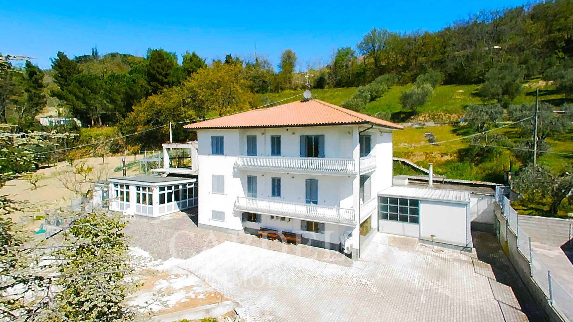 Casa cielo-terra in vendita a Montecosaro