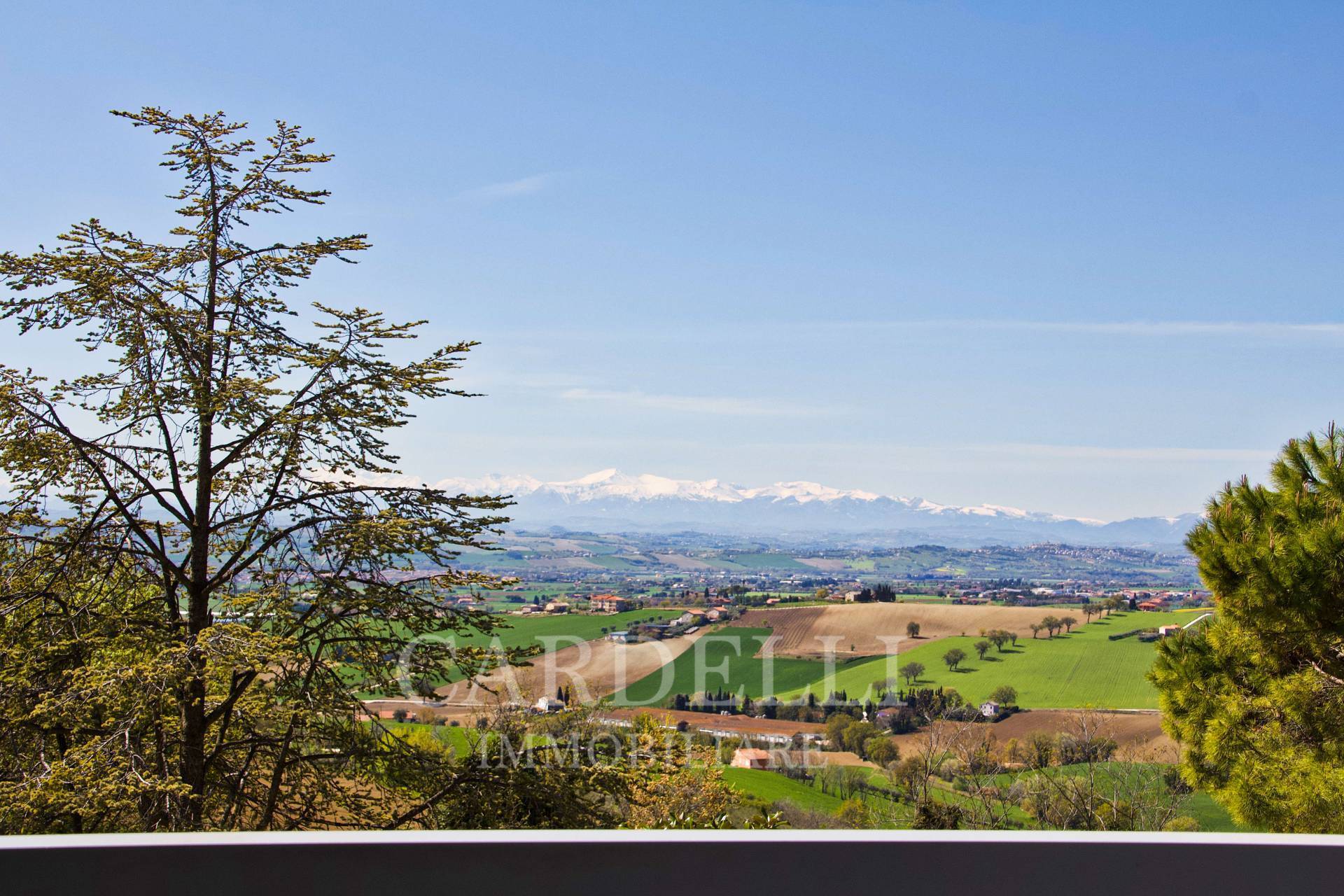 Casa cielo-terra in vendita a Montecosaro