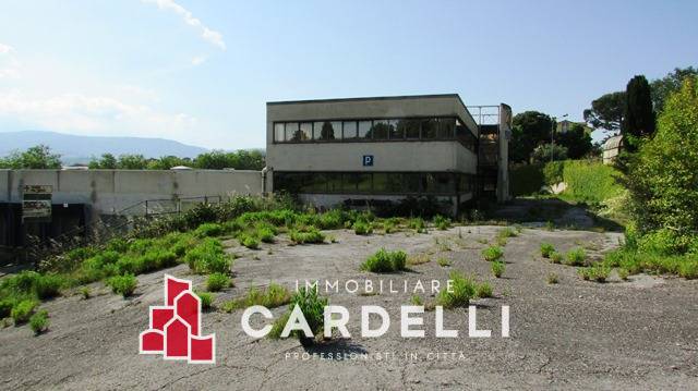 Capannone in vendita a Treia