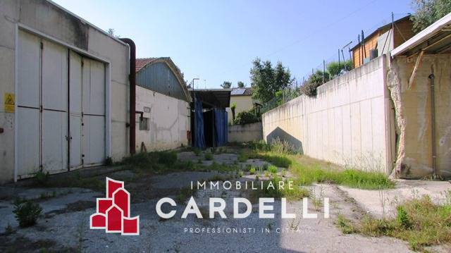 Capannone in vendita a Treia