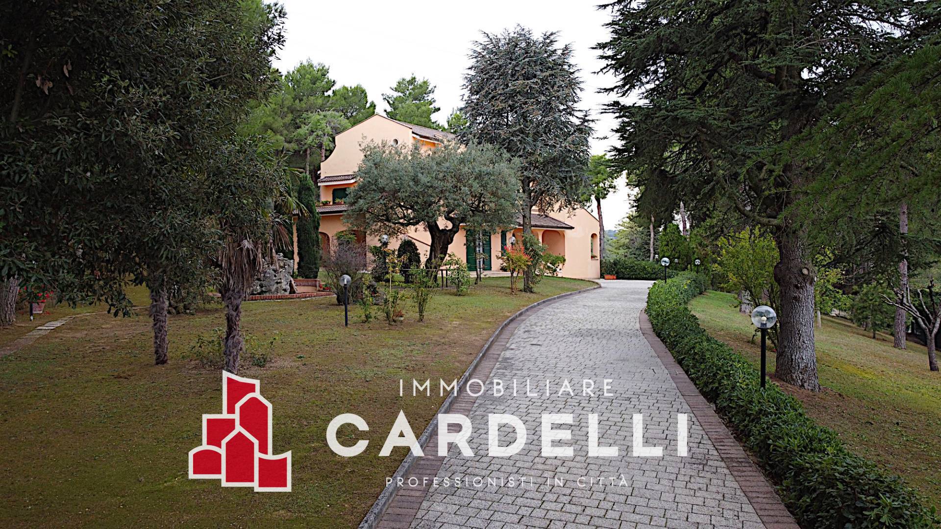 Villetta bifamiliare in vendita a Civitanova Marche, Contrada Asola