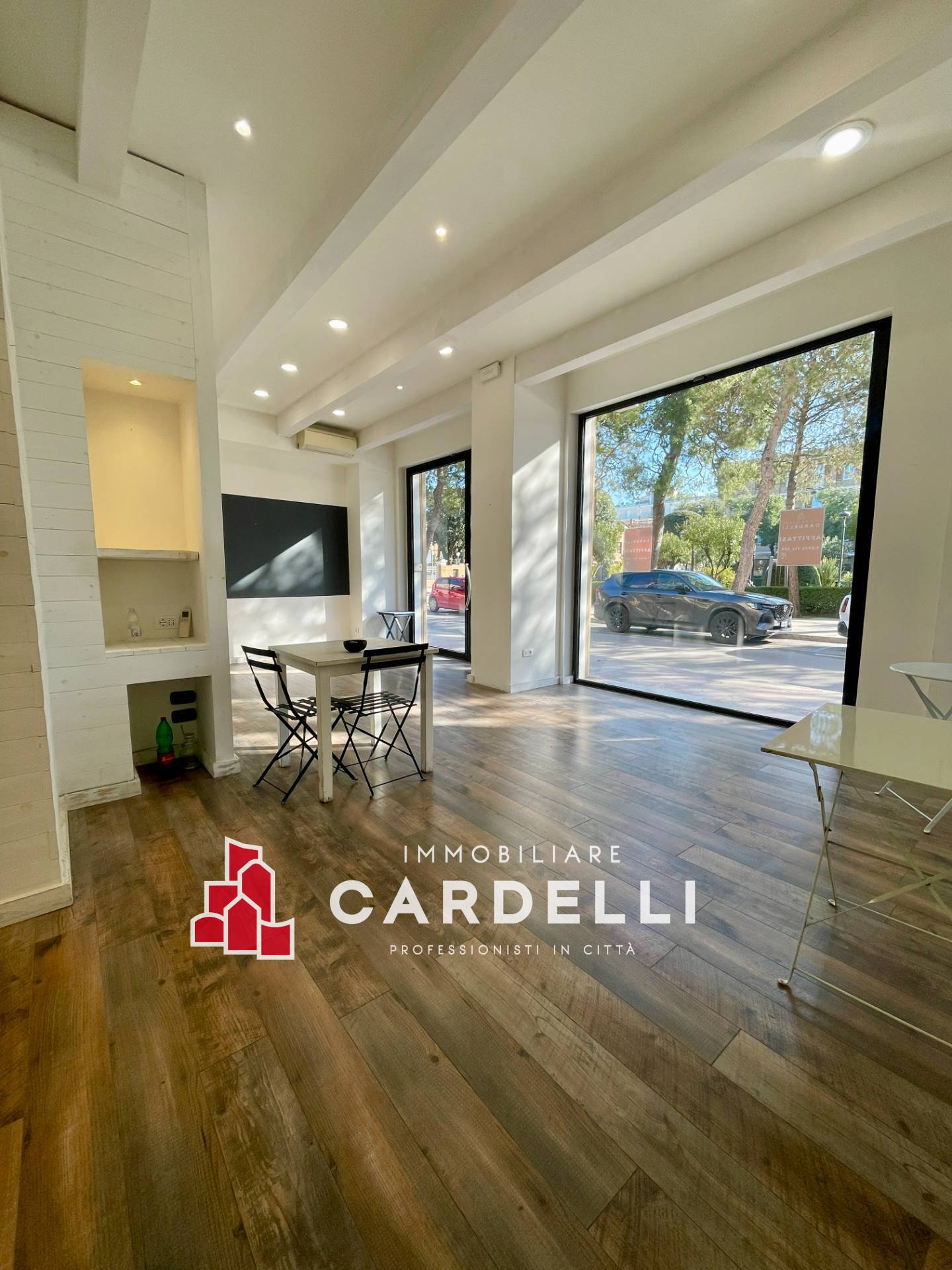 Locale commerciale in affitto a Civitanova Marche