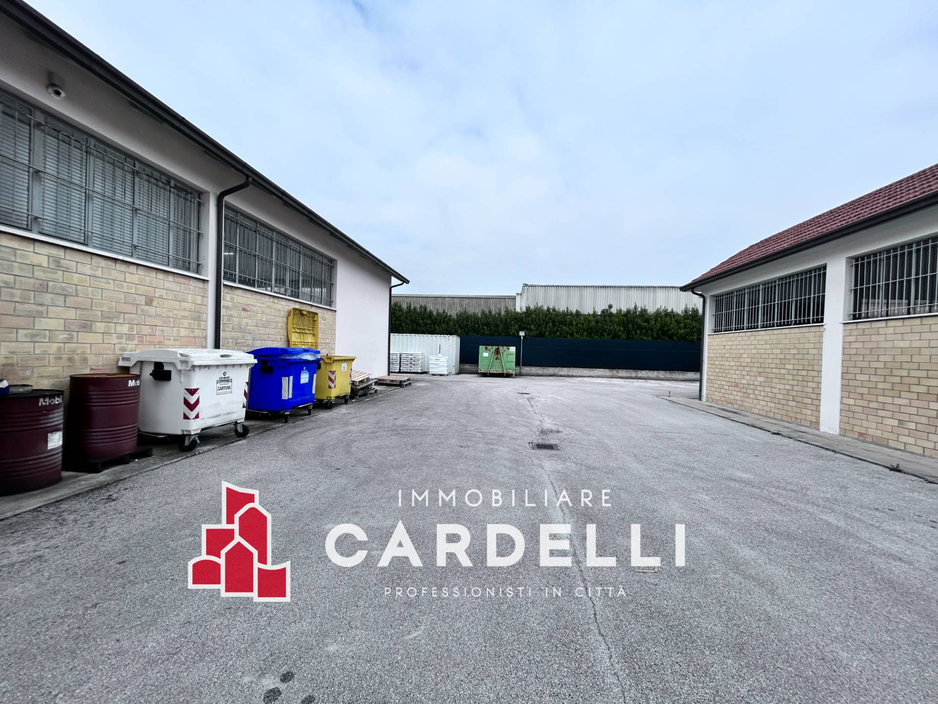 Capannone in vendita a Civitanova Marche, Zona Industriale A