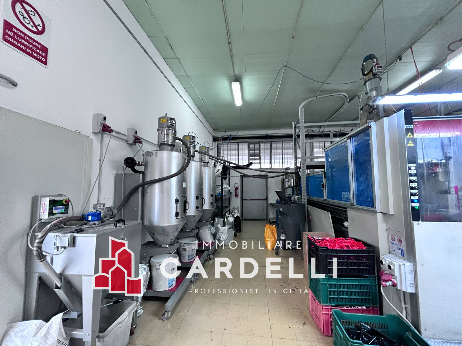 Capannone in vendita a Civitanova Marche, Zona Industriale A