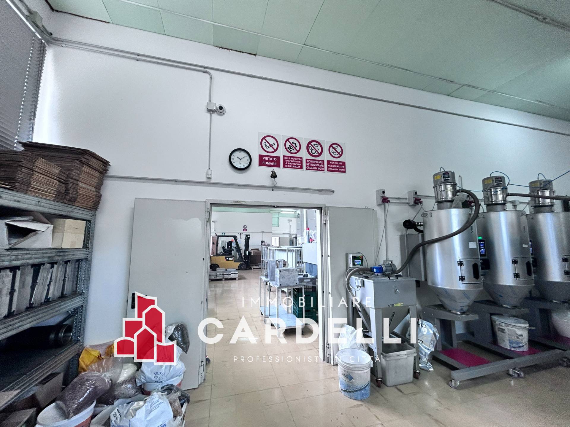 Capannone in vendita a Civitanova Marche, Zona Industriale A