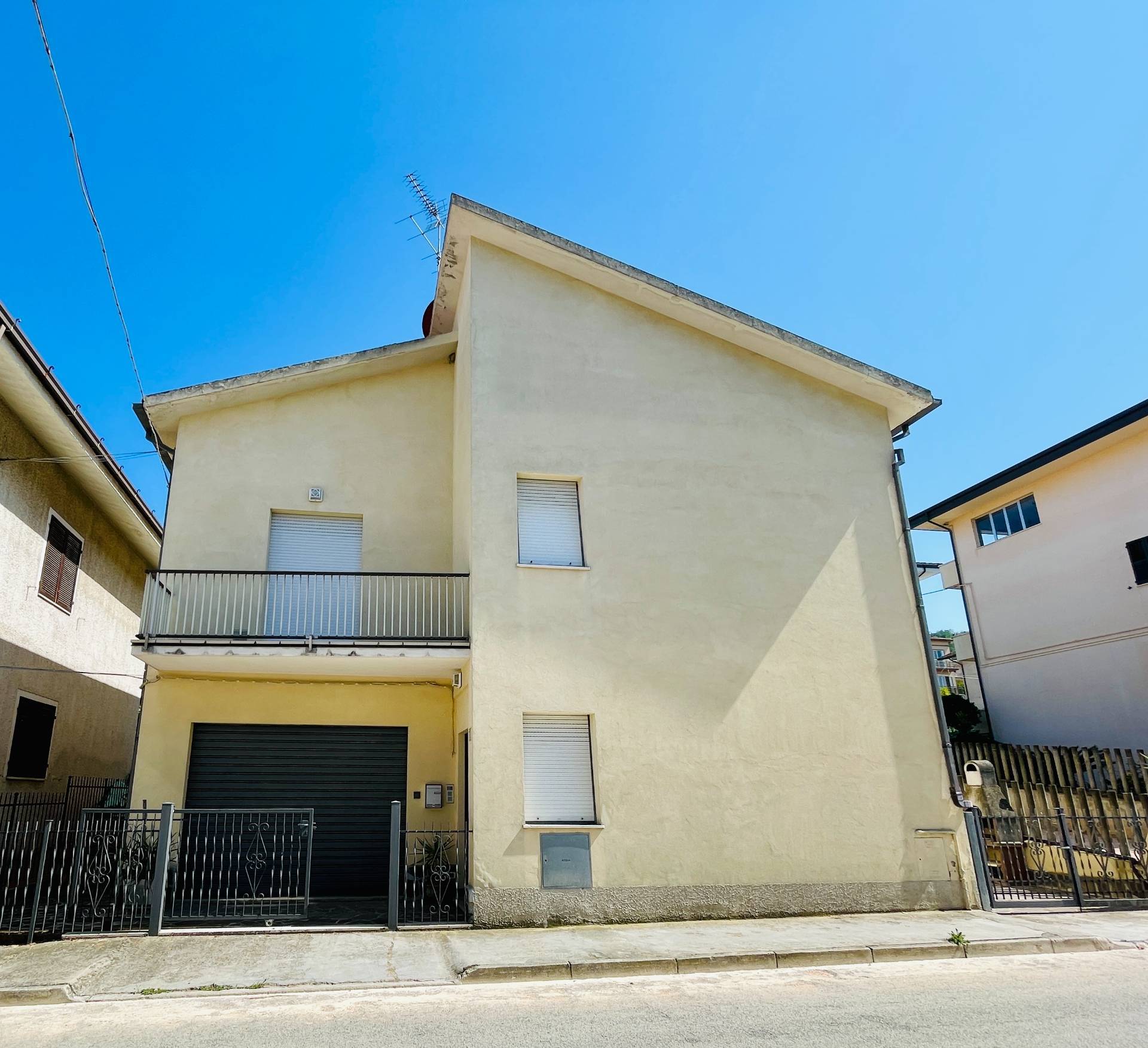 Casa cielo-terra in vendita a Sant'Elpidio a Mare, Periferia