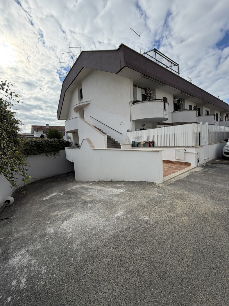 Trilocale ristrutturato a Cerveteri