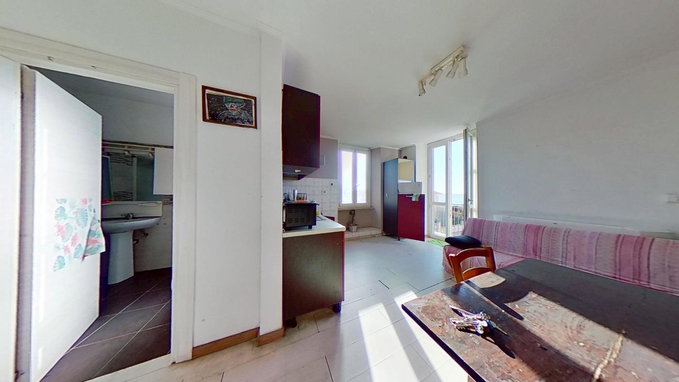 Bilocale vista mare a Ladispoli