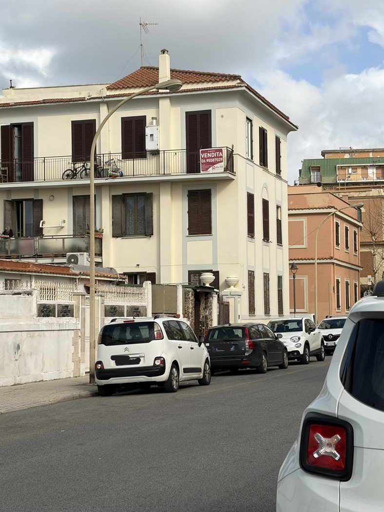 Bilocale vista mare a Ladispoli