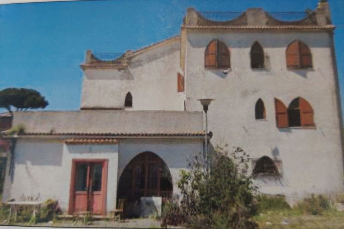 Attivit� commerciale Albergo in vendita a Cerveteri