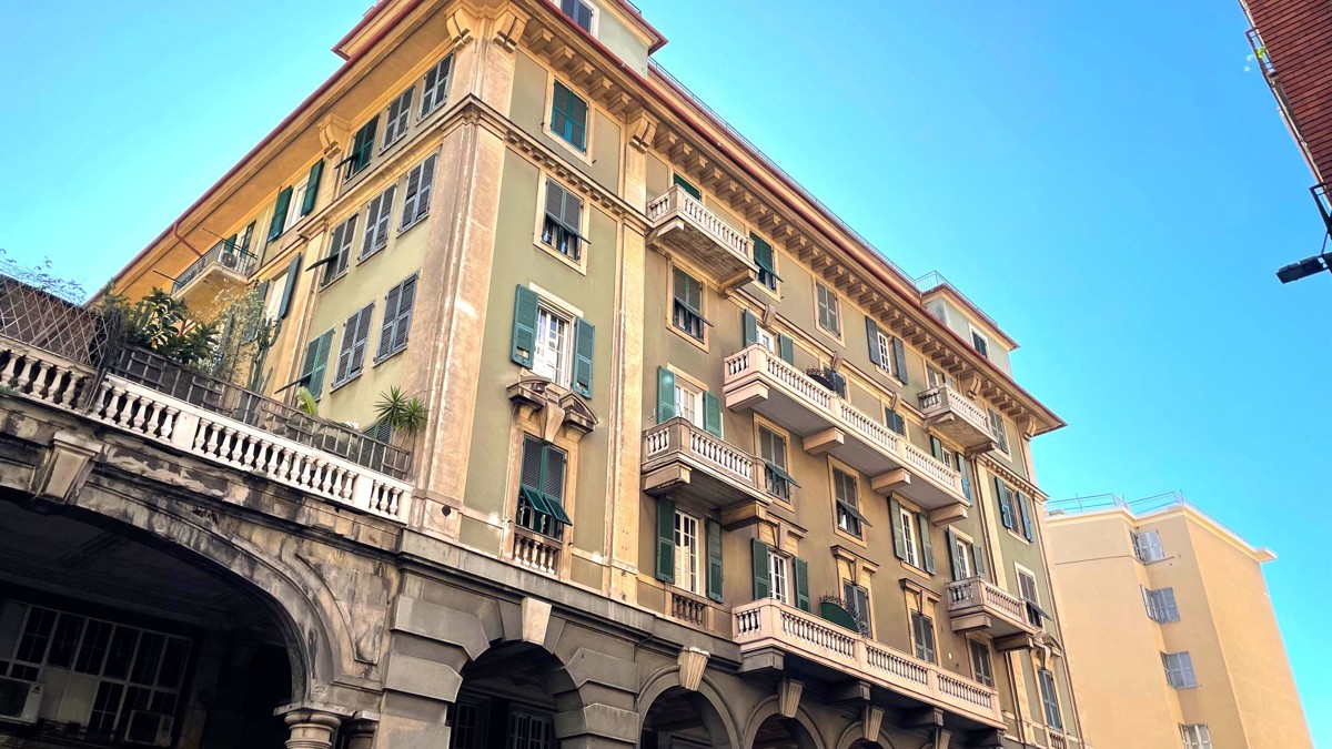 Quadrilocale ristrutturato a Genova