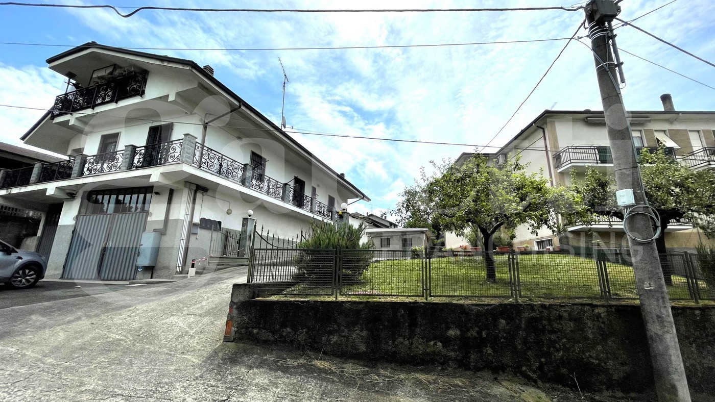 Casa indipendente in vendita a Capriata d'Orba