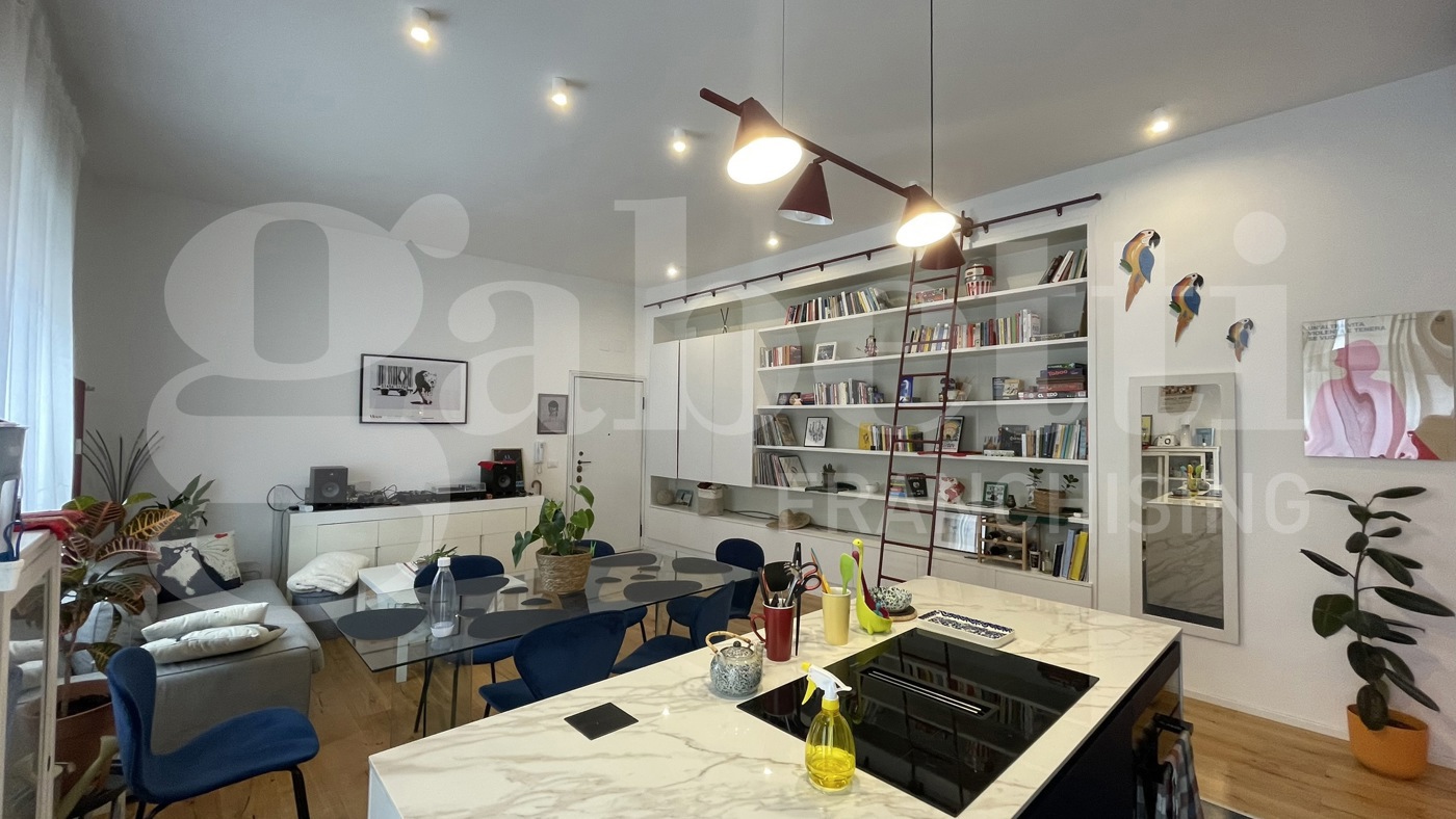 Quadrilocale arredato in affitto a Genova