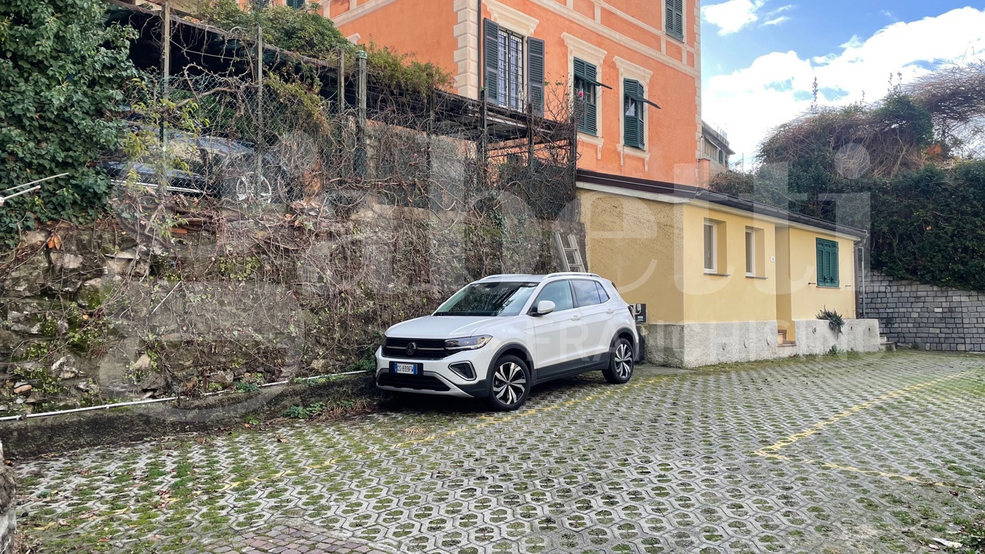 Appartamento in vendita a Genova