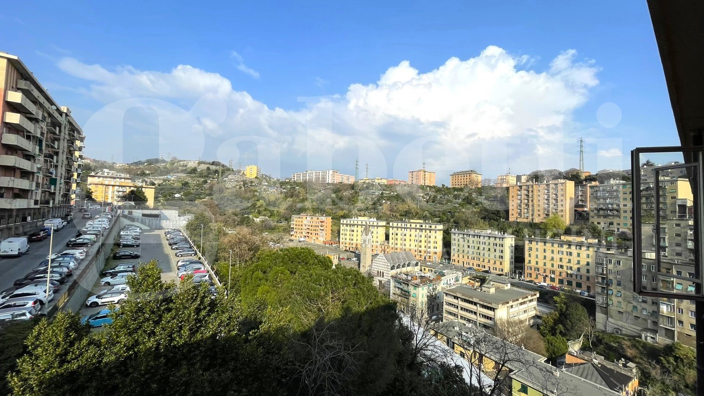 Quadrilocale in vendita a Genova