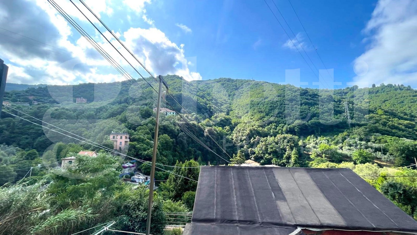 Bilocale con giardino a Genova