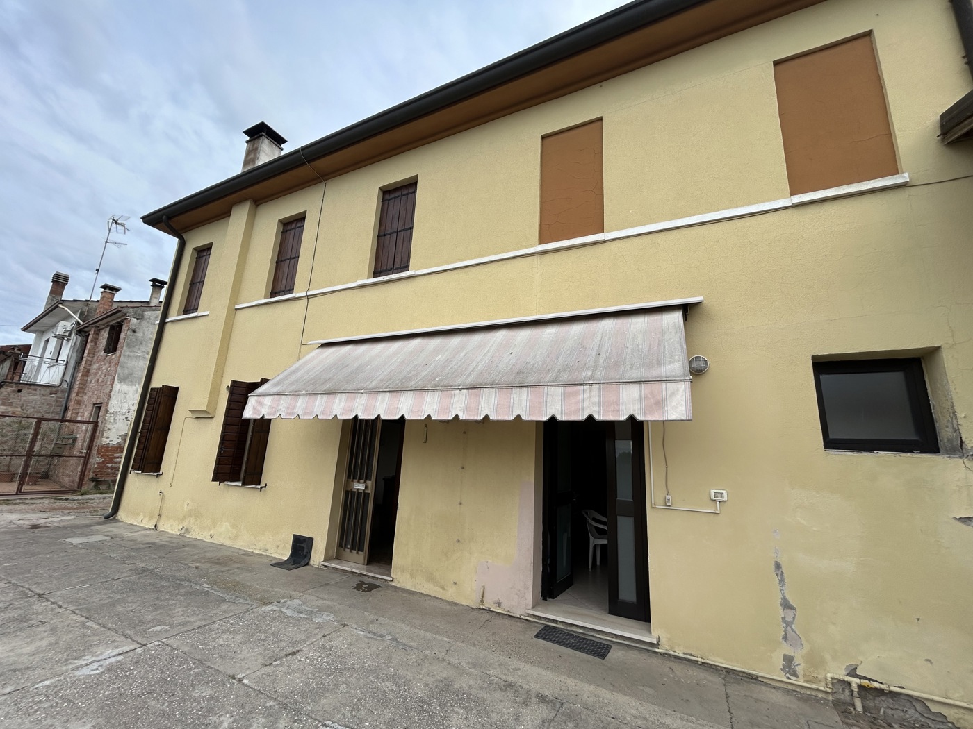 Casa indipendente in vendita a Terrazzo