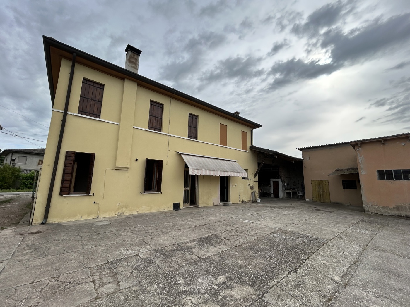 Casa indipendente in vendita a Terrazzo