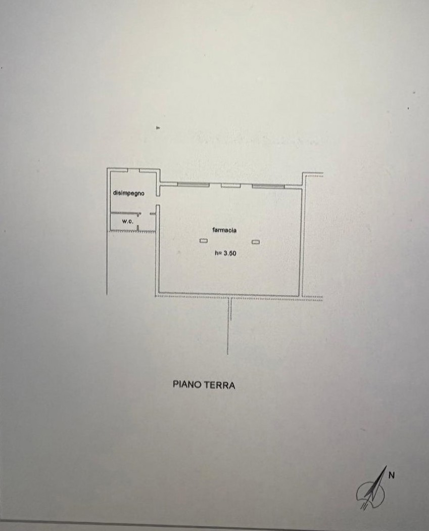Ufficio con box doppio a Boschi Sant'Anna