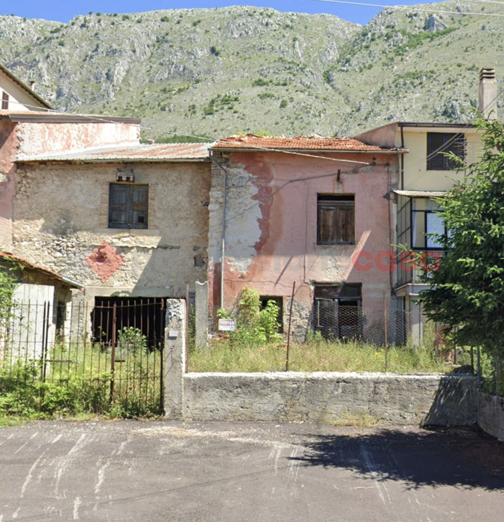 Quadrilocale in vendita a Massa d'Albe