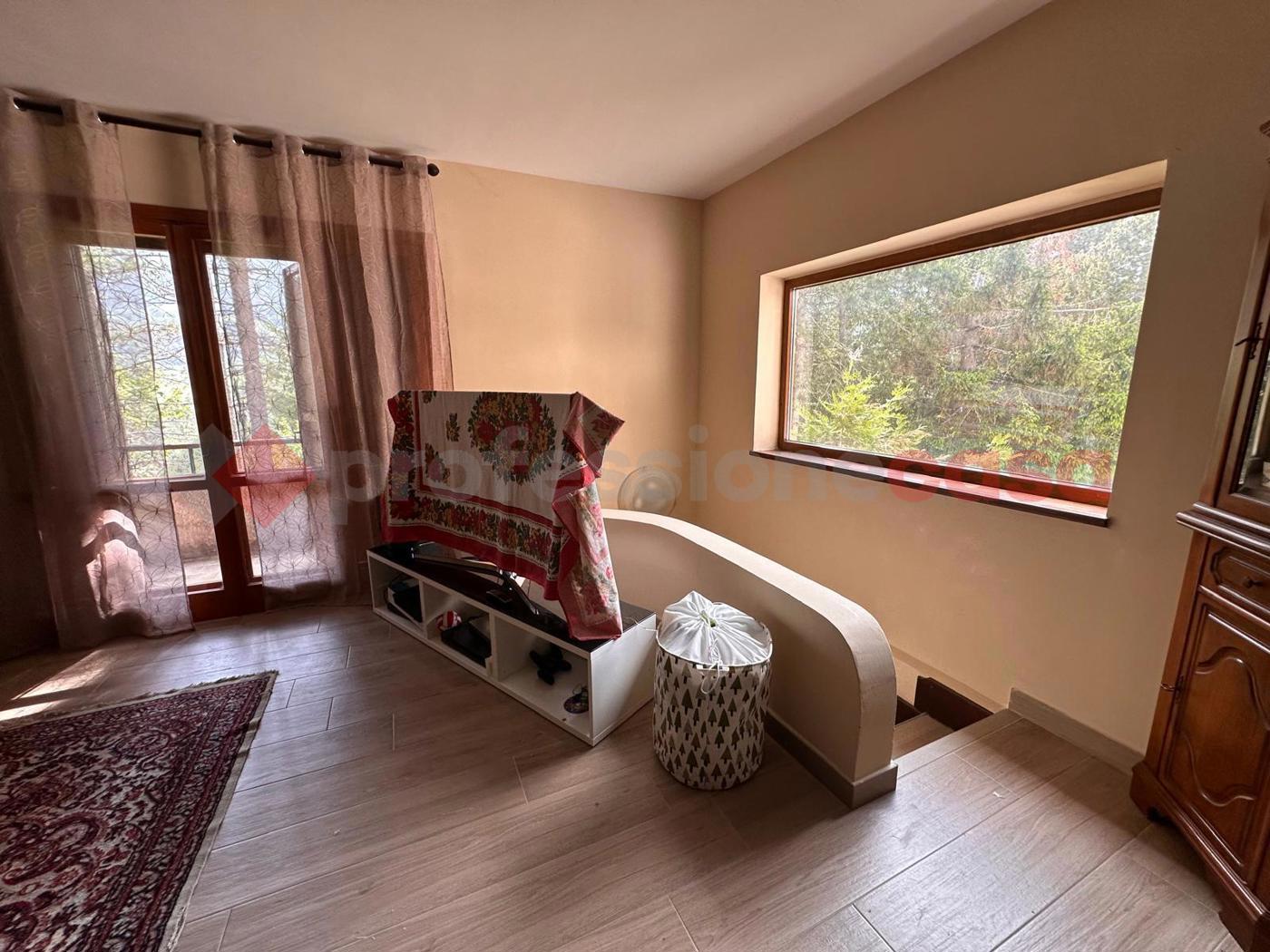 Villa Bifamiliare in vendita a Pescasseroli