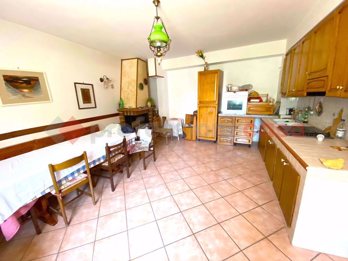 Casa indipendente in affitto a Scurcola Marsicana