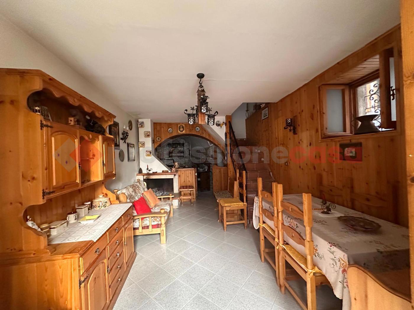 Casa indipendente in vendita a Villetta Barrea