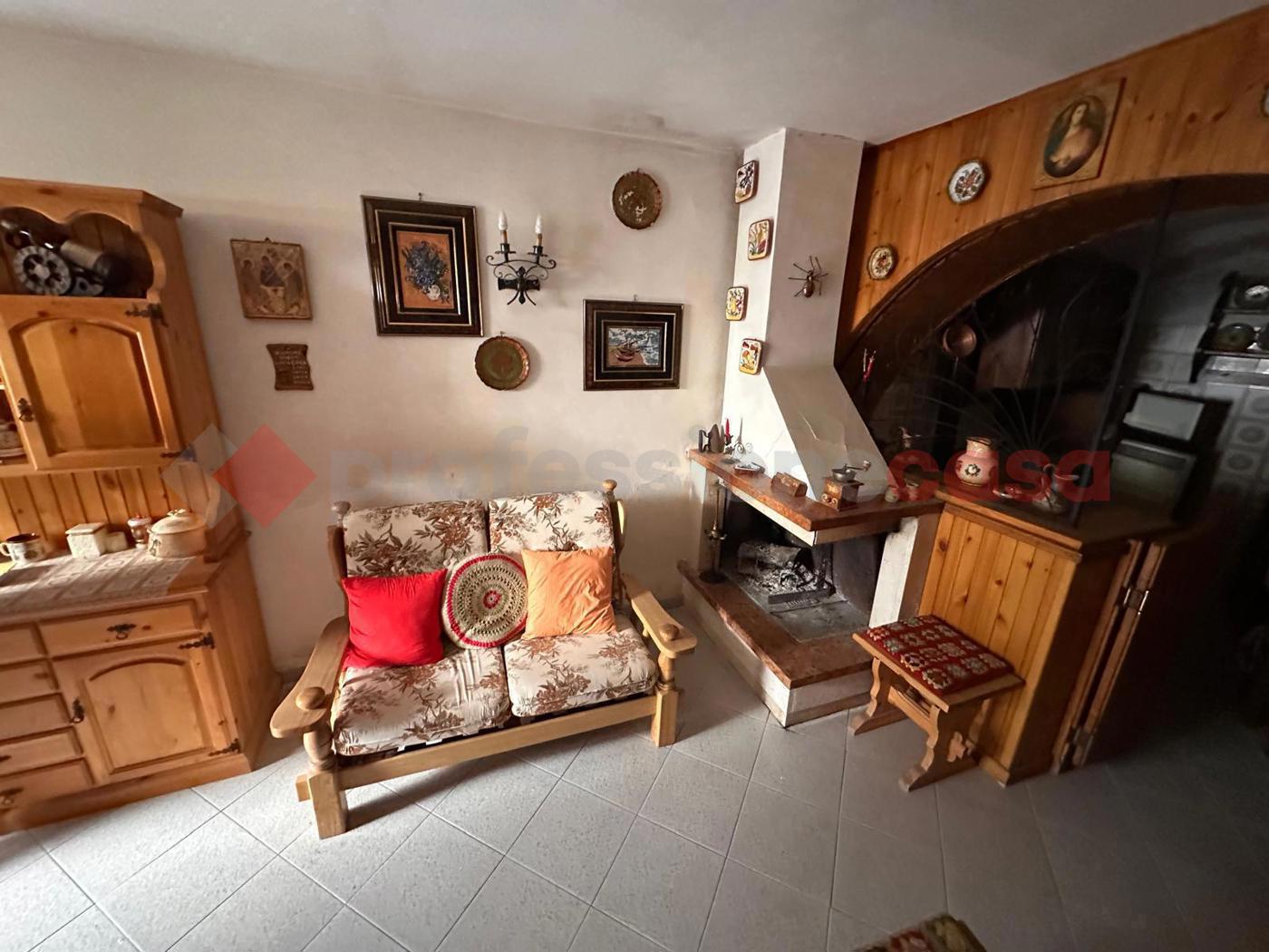 Casa indipendente in vendita a Villetta Barrea