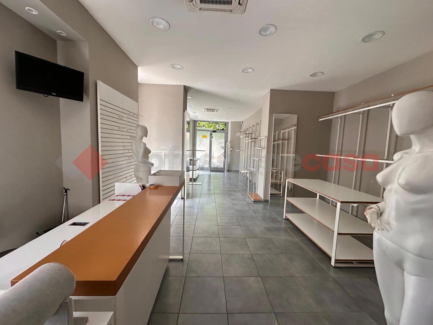 Negozio in affitto a Avezzano