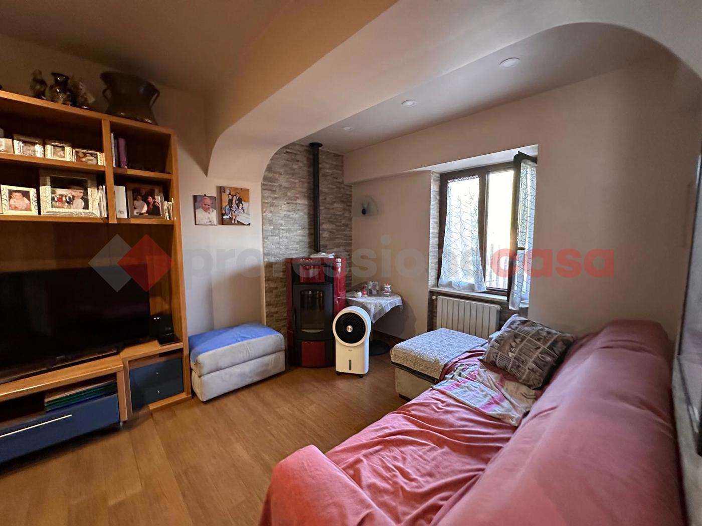 Casa indipendente con box a Avezzano