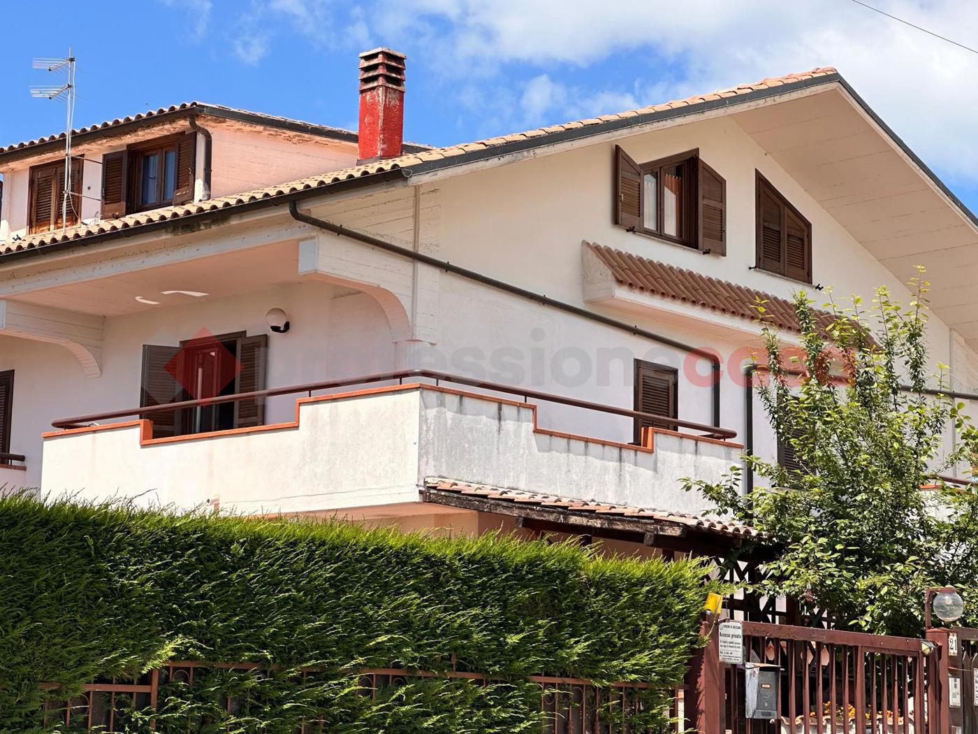 Villa con giardino a Avezzano