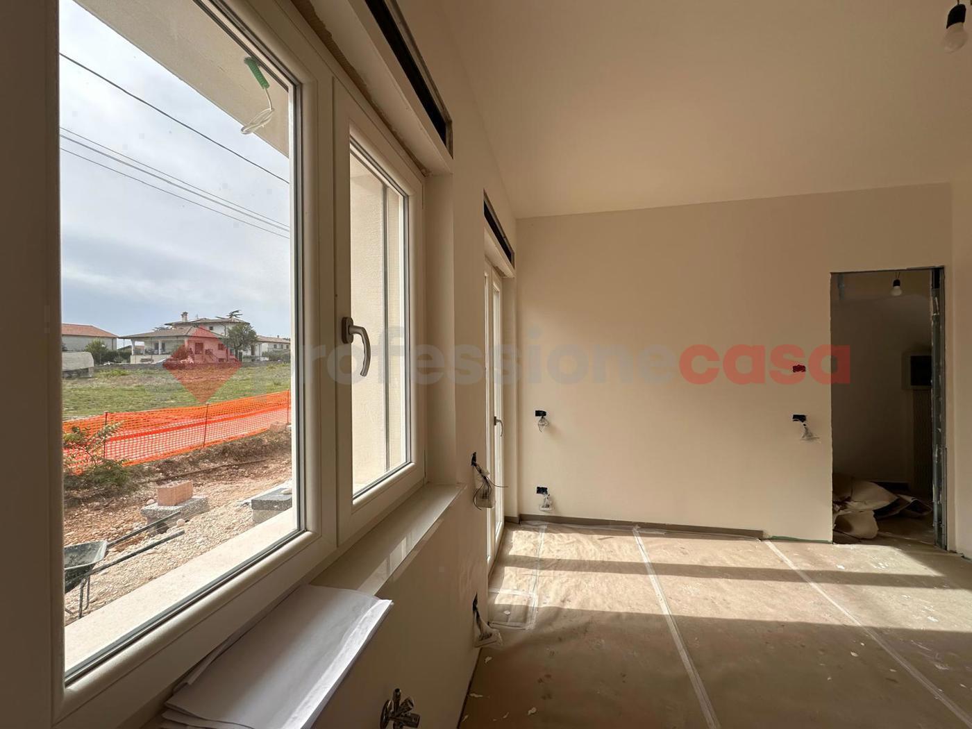 Villa Bifamiliare con giardino a Avezzano