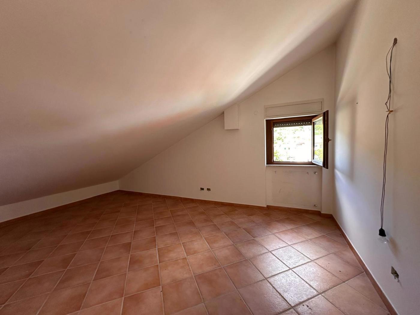 Bilocale con box a Avezzano