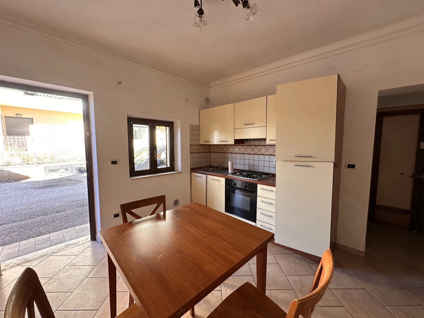 Casa indipendente arredata in affitto a Avezzano