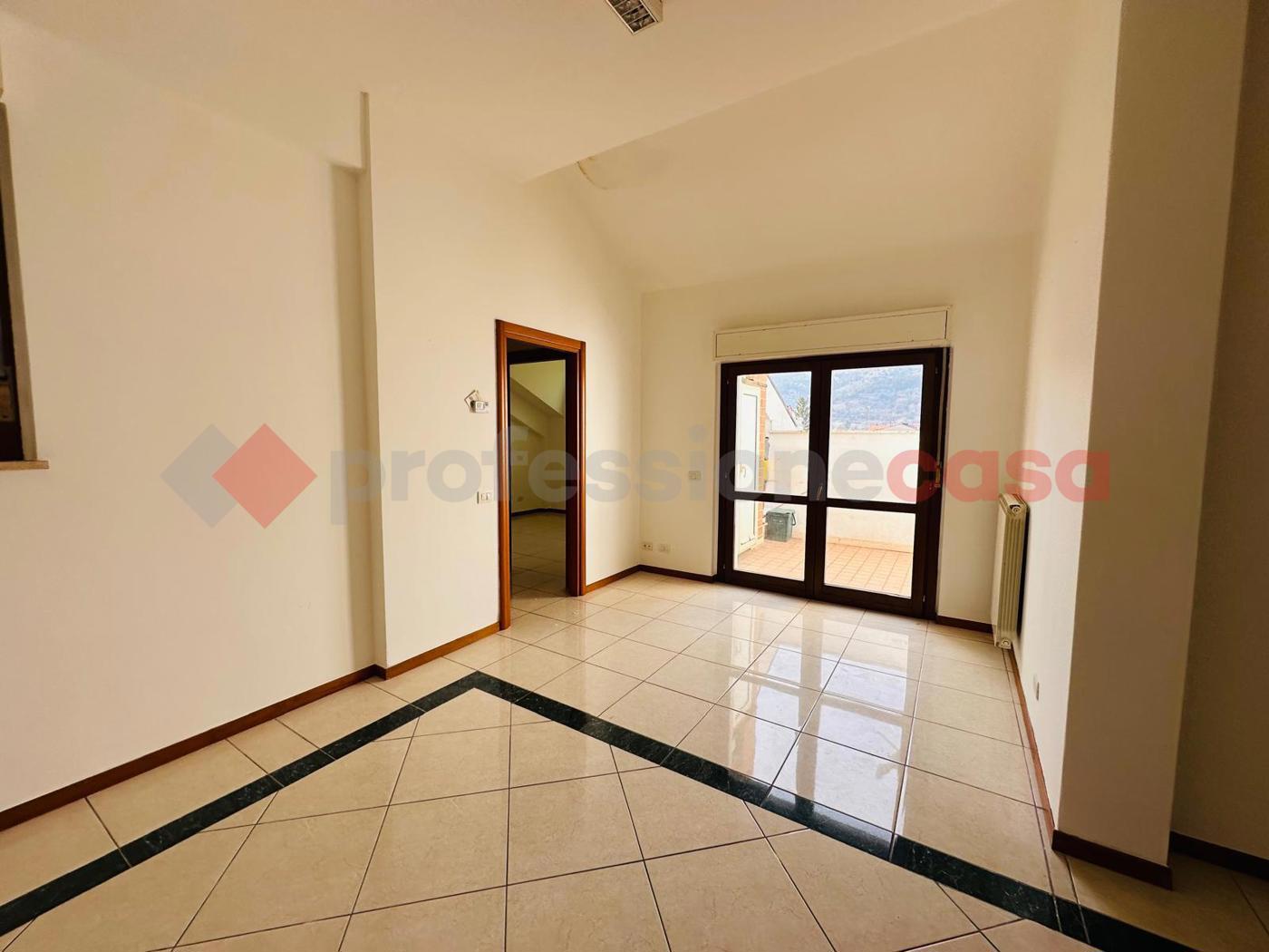 Bilocale con box a Avezzano