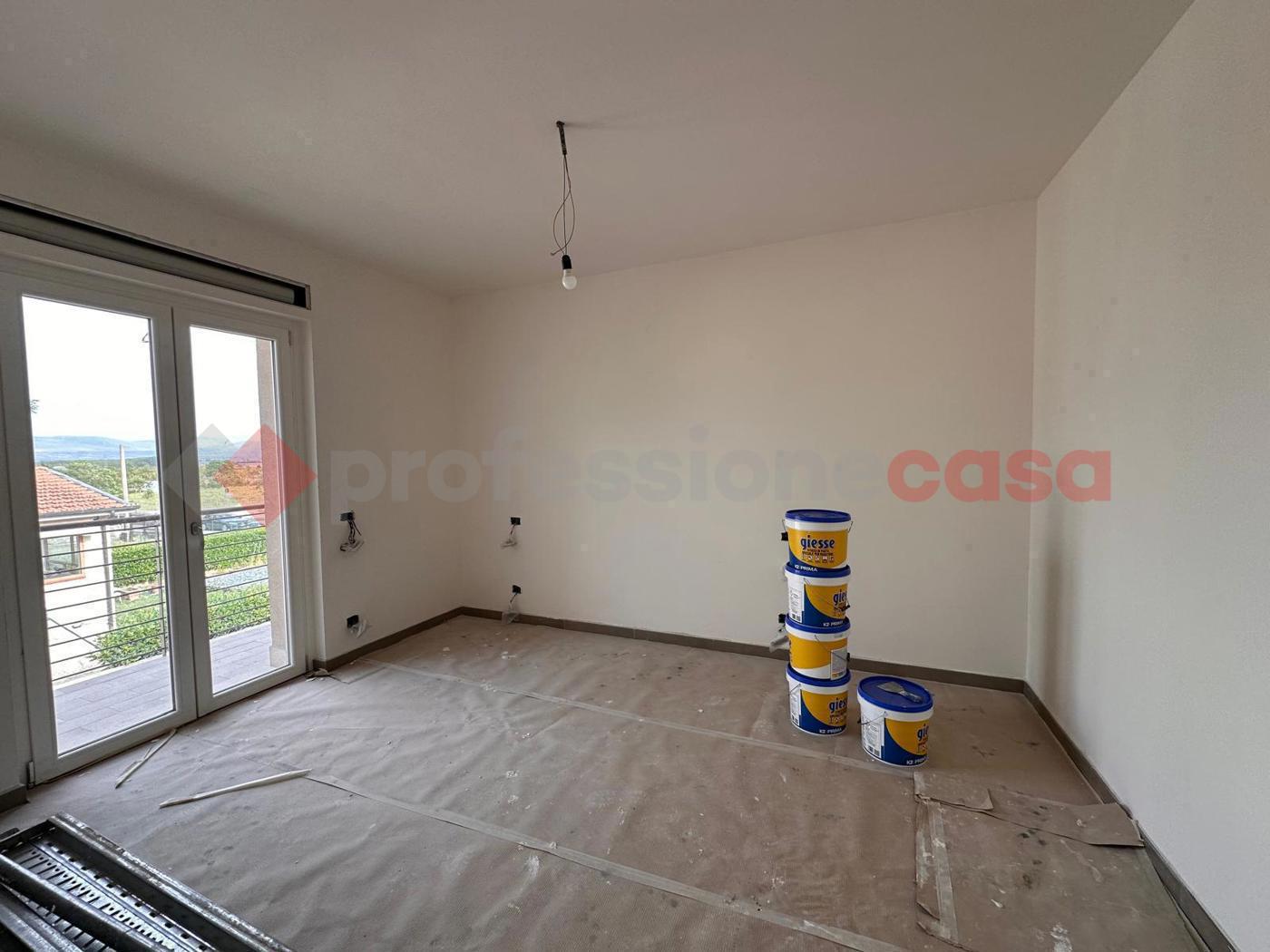 Villa Bifamiliare con giardino a Avezzano