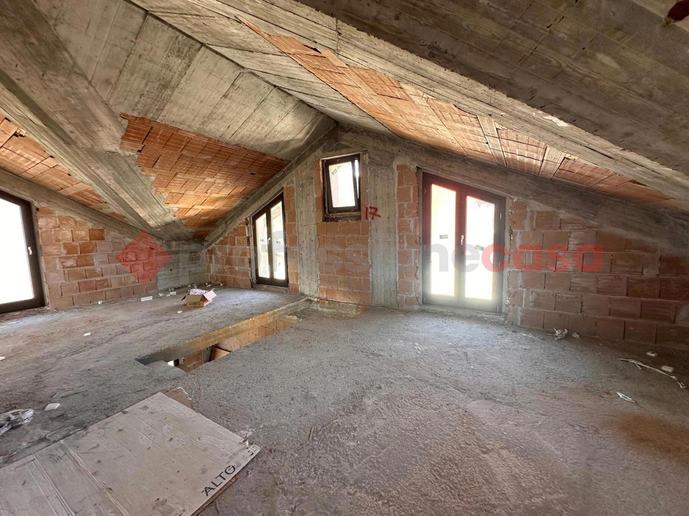 Trilocale con giardino a Pescasseroli