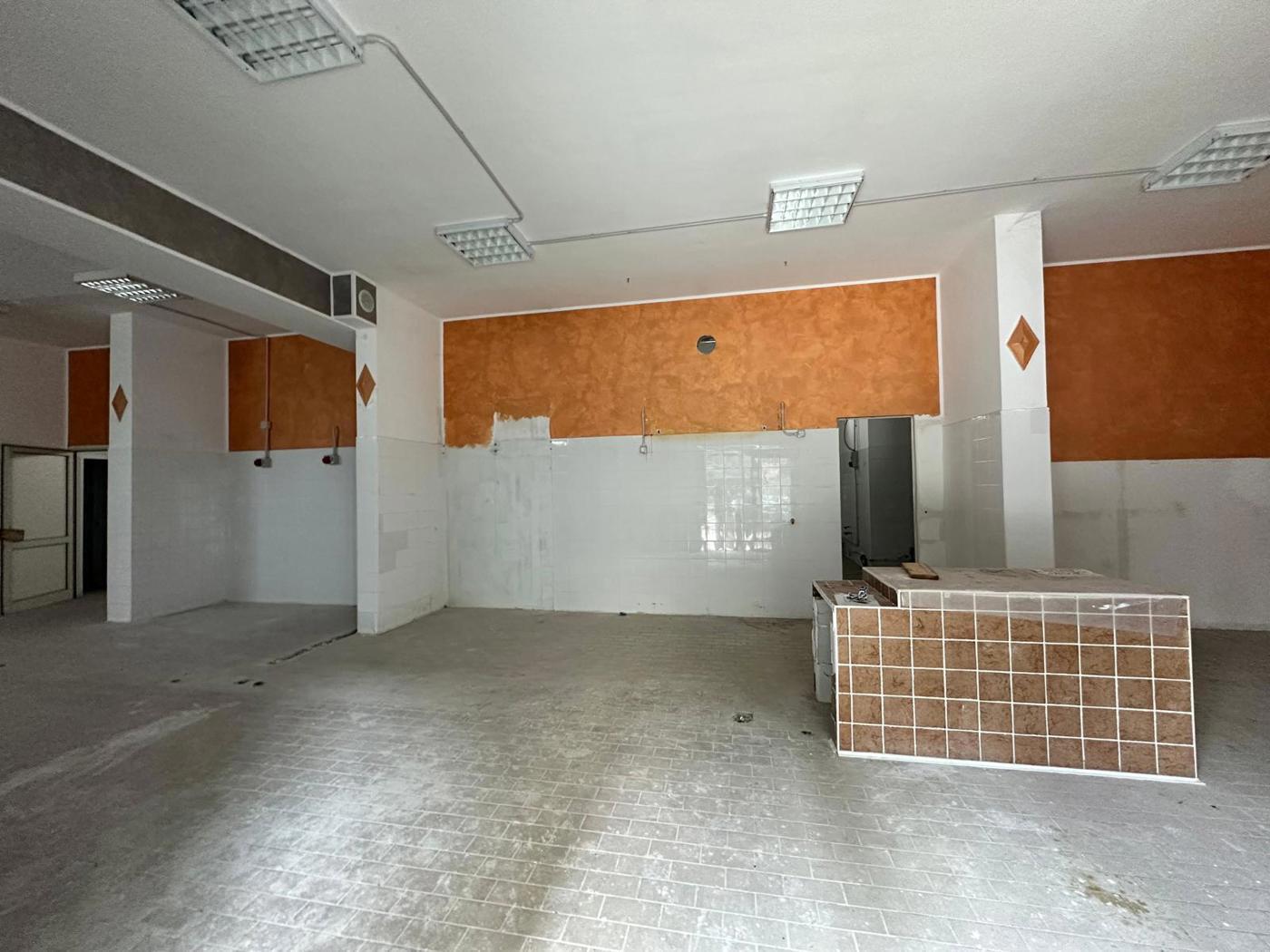 Negozio in vendita a Avezzano