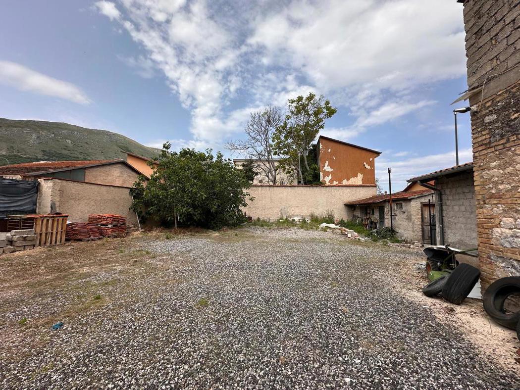 Quadrilocale in vendita a Avezzano