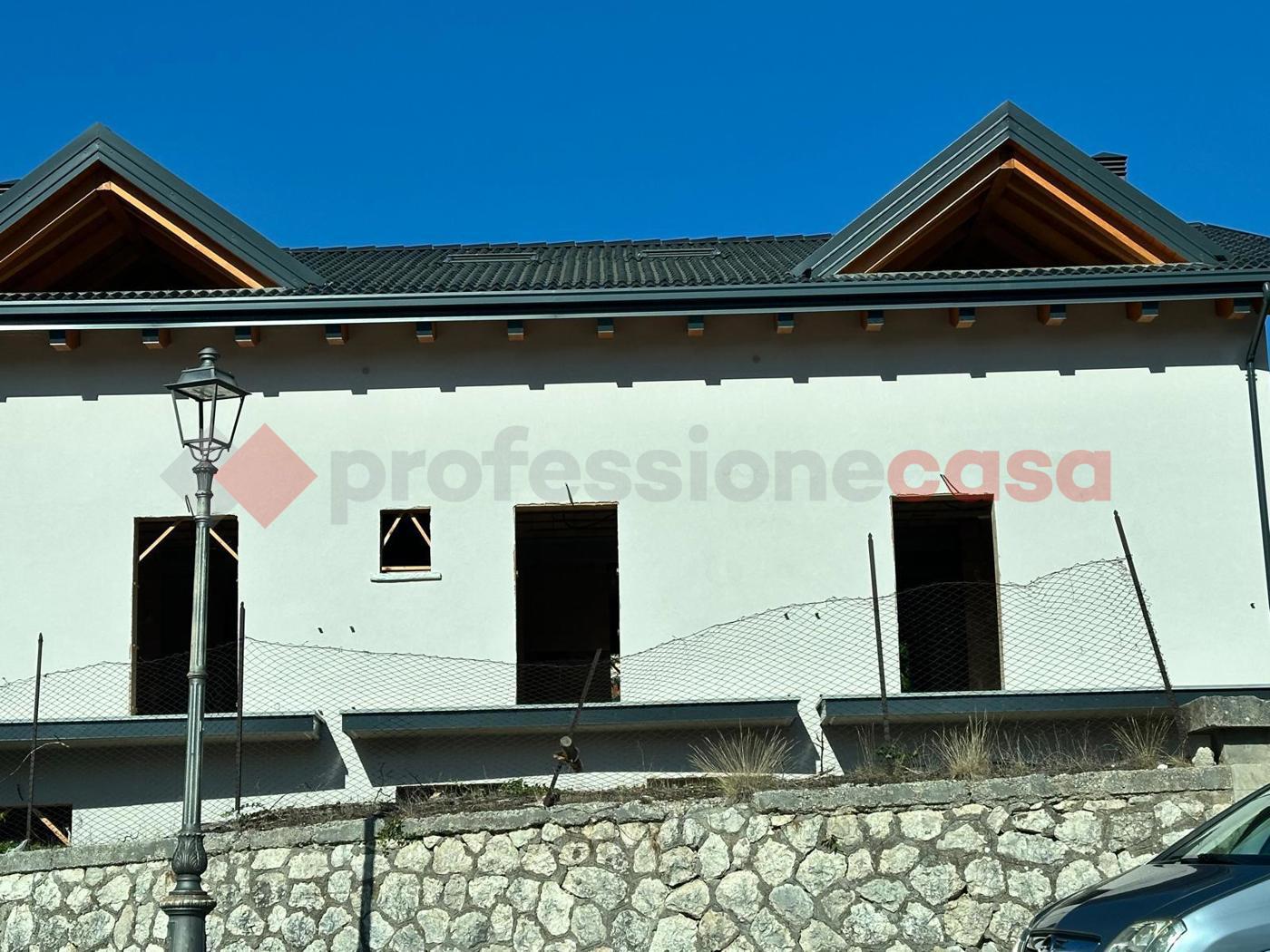 Trilocale in vendita a Pescasseroli